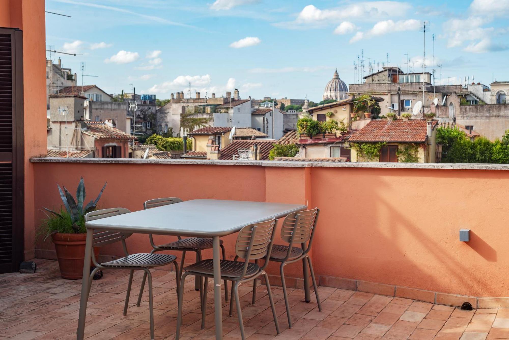Apartment With Terrace In Via Del Pellegrino - FromhometoŘím Exteriér fotografie